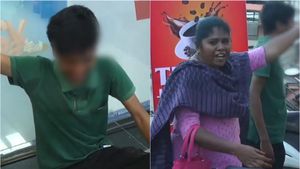 ஈரோட்டில் ஆசை ஆசையாய் வாங்கிய பைக்.. 2 தவணை கட்டாததால் பறித்த வங்கி.. கண்ணீர் விட்டு அழுத இளைஞர் 