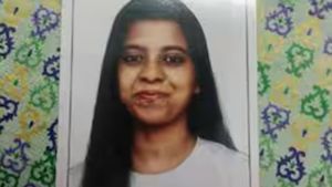  இறங்க வேண்டிய ஸ்டாப் வந்தும் இறங்கல.. கோவை ஆம்னி பேருந்தில் ஷாக்! பெண் ஐடி ஊழியர் உயிரிழப்பு!