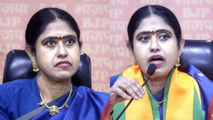 மணிப்பூரில் தமிழர்களும் ஊடுருவி கலவரத்தை தூண்டினர்.. பாஜக போன விஜயதரணி பகீர் குற்றச்சாட்டு
