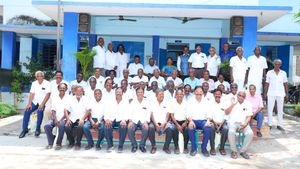 மதுரை அமெரிக்கன் கல்லூரி மேல்நிலை பள்ளியில், முன்னாள் மாணவர்கள் பொன்விழா ஆண்டு சந்திப்பு கோலாகலம்!