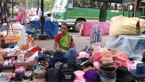 கேரளாவில் தெருவோர வியாபாரிக்கு அடித்த 1 கோடி.. விபூதி அடித்த லாட்டரி கடை ஓனர்.. கடைசியில் ட்விஸ்ட்