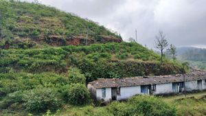 முடிவுக்கு வரும் மாஞ்சோலை சாம்ராஜ்யம்.. பிறந்த மண்ணை விட்டு விடைபெறும் தொழிலாளர்கள்.. பணபலன் என்ன? 