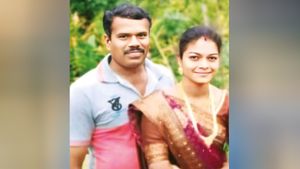 தேனி வீரபாண்டி கவுமாரியம்மன் கோவிலுக்கு  போய் விட்டு திரும்பிய தம்பதி.. திடீரென வந்த பஸ்ஸால் துயரம் 