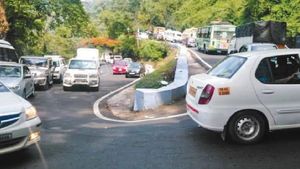 ஊட்டி, கொடைக்கானலுக்கு செல்ல நாளை முதல் கட்டுப்பாடு! இன்று முதல் இபாஸுக்கான பதிவு தொடங்கியது! 