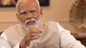 Entire Political Science மாணவர்தான் காந்தியை சினிமா பார்த்து தெரிஞ்சுக்கனும்..மோடியை தாக்கிய ராகுல்! 