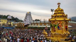 உலகின் பணக்கார கடவுள்.. திருப்பதி கோயிலின் ஏப்ரல் மாத உண்டியல் காணிக்கை இவ்வளவா! வெளியான தகவல் 