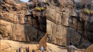 வெள்ளியை உருக்கியது போன்ற கொல்லிமலை ஆகாய கங்கை அருவி! இப்போ ஒரு சொட்டு தண்ணீர் கூட இல்லை! 