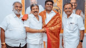  பண வசூல்? விளக்கம் கேட்ட பொருளாளர்.. மான நஷ்ட வழக்கு தொடர்வேன் என மிரட்டிய மாஜி மா.செ! பாஜகவில் பரபர