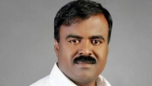 உடல் எரிந்த நிலையில்.. நெல்லை கிழக்கு மாவட்ட காங்கிரஸ் தலைவர் சடலமாக மீட்பு.. போலீசார் விசாரணை 