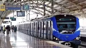 சென்னை மெட்ரோ ரயிலில் ஒரே நாளில் 3.24 லட்சம் பேர் பயணம்.. இதுகூட காரணமாக இருக்குமோ? 