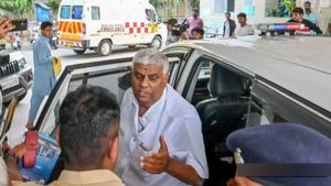 கர்நாடகாவை உலுக்கும் பாலியல் வழக்கு..எச்டி ரேவண்ணாவிற்கு பெரும் நிம்மதி! ஜாமீன் கொடுத்தது நீதிமன்றம் 