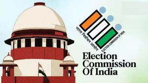  17C- வாக்குச் சாவடிகளின் வாக்குப் பதிவை வெளியிட கோரிய மனுவை விசாரிக்க உச்சநீதிமன்றம் மறுப்பு!