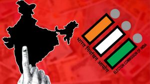 வெறும் 2 ரூபாய்தான் சொத்து.. 6ம் கட்ட லோக்சபா தேர்தலின் மிகவும் ஏழ்மையான வேட்பாளர் இவர்தான்! 