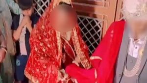 கரெக்ட்டா தாலி கட்டும்போது.. மணப்பெண்ணை பார்த்ததுமே மாப்ளைக்கு வந்த சபலம்.. அதுவும் மணமேடையில்! அடடே