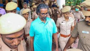 ஃபெலிக்ஸ் ஜெரால்டு ஜாமீன் கேட்டாரே.. ஒத்திவைத்த வழக்கில் இன்று மீண்டும் விசாரணை.. பரபரக்கும் கோவை