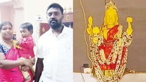 அரியலூர் இறந்த மனைவிக்கு கோயில் .. முதலாம் ஆண்டு நினைவு நாளில் ஊரையே கண்ணீர் விட வைத்த கணவர் 