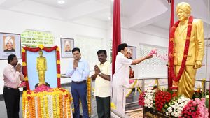  அயோத்திதாச பண்டிதர் பிறந்தநாளில் சமத்துவம் நோக்கிய பாதையில் திண்ணமாக நடைபோட உறுதியேற்போம்: ஸ்டாலின்