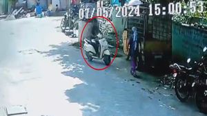 வேலூரில் தூய்மைப் பணியாளரை வேண்டுமென்றே இடித்து தள்ளிய நபர்.. இரக்கமே இல்லாமல் அடுத்து செய்தது? 