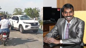 கார் விபத்தில் சிக்கினார் அமைச்சர் எவ வேலுவின் மகன்! மருத்துவமனையில் அனுமதி.. என்ன நடந்தது? 