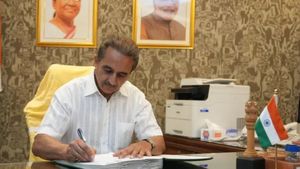  குவைத் விரைகிறார் வெளியுறவு இணை அமைச்சர் கே.வி.சிங்! இந்தியர்கள் உடல்களை விரைந்து கொண்டு வர தீவிரம்!