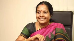 கண்ணாடி வீட்டில் இருந்து கல்.. பாஜகவில் வாரிசு அரசியலா.. வானதி சீனிவாசன் கொடுத்த விளக்கம் 