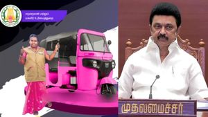  சென்னையை கலக்க வருது “பிங்க் ஆட்டோ”.. தலா 1 லட்சம் அரசு மானியத்துடன் 200 பெண் ஓட்டுநர்களுக்கு ஆட்டோ!