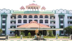 இன்னொருத்தர் மனைவியை கால்கேர்ள் என மார்பிங்! ஹைகோர்ட் வழங்கிய அதிரடி தீர்ப்பு 