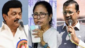 'இந்தியா’வில ஸ்டாலின் தான் கெத்து..ஏமாற்றத்தை சந்திக்கும் மம்தா,கெஜ்ரிவால்? இந்தியா டுடே செல்வதென்ன? 