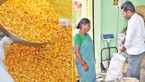 சென்னை மற்றும் புறநகரில் ரேஷன் கடைகளில் எங்குமே துவரம் பருப்பு இல்லை.. என்ன காரணம்? 