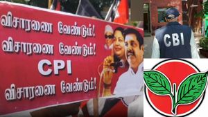  CBI விசாரணையா? CPI விசாரணையா? குழம்பிய கட்சியினர்! அதிமுக ஆர்ப்பாட்டத்தில் சர்ச்சையை கிளப்பிய பதாகை