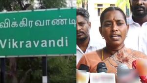  கள்ளக்குறிச்சி மாணவி ஸ்ரீமதியின் தாய் செல்வி விக்கிரவாண்டி இடைத்தேர்தலில் போட்டியிட மனு தாக்கல்