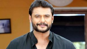 எனக்கு 15 வயசுதான்! என் உணர்வுகளை கருத்தில் கொள்ளாதது ஏன்? நடிகர் தர்ஷன் மகன் உருக்கம் 