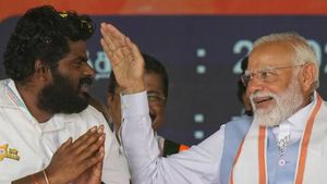 அமைச்சரவையில் பங்கேற்பா? தகவலை மறுத்த அண்ணாமலை.. தமிழ்நாட்டில் பணிகளை தொடர உள்ளதாக பேட்டி!