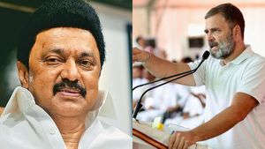 சில்லு சில்லாக உடைந்த பிளான்.. 