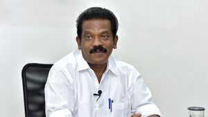 அதென்ன ஊரு தனி.. காலனி தனி? ராஜினாமாவுக்கு முன் அதிரடி உத்தரவை பிறப்பித்த கேரளா சிபிஎம் அமைச்சர் 