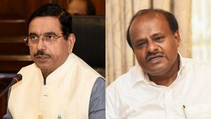 தமிழர்கள் குண்டு வைத்ததாக கூறிய ஷோபா உட்பட.. கர்நாடகாவிற்கு 4 மத்திய அமைச்சர்கள்.. முழு லிஸ்ட் 