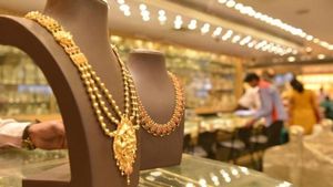 சென்னை தி நகரில் பிரபல நகைக் கடைக்கே அல்வா.. கோடிகளில் தங்க, வைர நகைகள் மாயம்.. என்ன நடந்தது? 