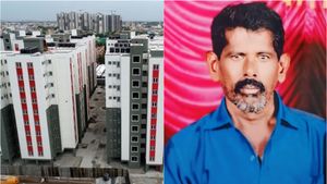 சென்னை புளியந்தோப்பு கேபி பார்க் அடுக்குமாடியில் மின்வெட்டால் நின்ற லிப்ட்.. 6வது மாடியில் விபரீதம் 