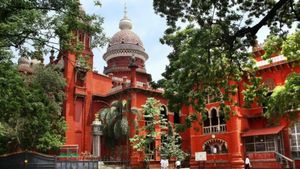தஞ்சையை போல் சென்னையிலும் தமிழ் பல்கலைக்கழகமா? சென்னை உயர்நீதிமன்றம் முக்கிய உத்தரவு 