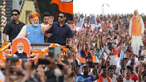 மோடி பெயருக்காகவே ஓட்டு போடும் மக்கள் கர்நாடகாவில்தான் அதிகம்.. இப்போ புரியுதா வெற்றி ரகசியம்! 
