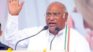 இந்தியா கூட்டணி ஆட்சிதான்.. 295 இடங்களில் வெற்றி உறுதி.. அடித்து சொல்லும் மல்லிகார்ஜுன கார்கே 