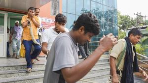  நீட் வினாத்தாள் “லீக்” ஆனது உறுதி.. 17 மாணவர்களை தகுதி நீக்கம் செய்தது தேசிய தேர்வு முகமை!