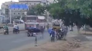 மாடுகளால் அநியாயமாக பறிபோன உயிர்.. பதறவைத்த சம்பவத்தால் நெல்லை மாநகராட்சி பிறப்பித்த அதிரடி உத்தரவு!