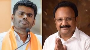  வாய்ப்பில்லை..கோவையில் அண்ணாமலைக்கு தோல்வி! கணபதி ராஜ்குமாருக்கு ஜாக்பாட்! கருத்து  கணிப்பில் ஷாக்.!