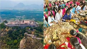 திண்டுக்கல் மைதிலி.. அத்தனை பேர் முன்பு அசிங்கமாக.. பழனி கோயிலில் கேமராவை பார்த்து அதிர்ந்த ஆபிசர்ஸ்