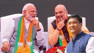'ரியல் மங்காத்தா'.. அருணாச்சலில் ஆடாமல், ஓடாமல், உட்கார்ந்தே பாஜக ஜெயித்தது எப்படி? 