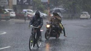 மக்களே ரெடியா! அடுத்த 2 மணி நேரம்! சென்னை உட்பட 16 மாவட்டங்களில் பிச்சு உதற போகுது மழை- வானிலை மையம் 