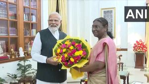 ஹாட்ரிக் வெற்றி.. ஆட்சியமைக்க குடியரசுத் தலைவர் மோடிக்கு அழைப்பு! ஞாயிறு இரவு  பதவியேற்கிறார்