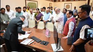 நாளை லோக்சபா சபாநாயகர் தேர்தல்: பாஜக கூட்டணி வேட்பாளராக ஓம் பிர்லா வேட்பு மனுத் தாக்கல்! 