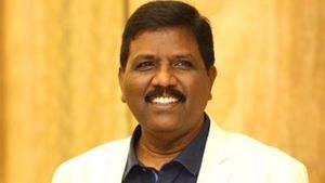  விடுதலை சிறுத்தைகளின் அறிவுசார் பெட்டகம்.. சமூக செயல்பாட்டாளர்.. யார் இந்த டாக்டர் துரை ரவிக்குமார்? 